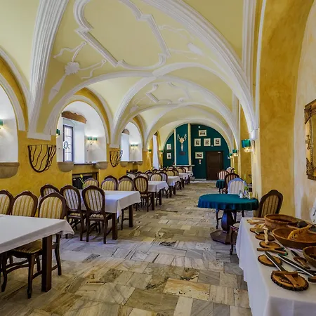 Zamek 3* Мендзылесие