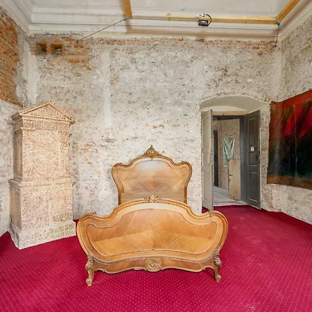 Zamek Hotel Mittelwalde