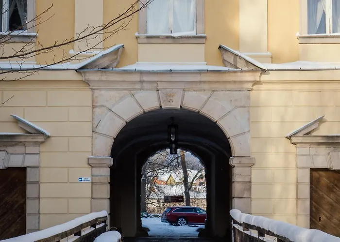 Zamek Otel Międzylesie