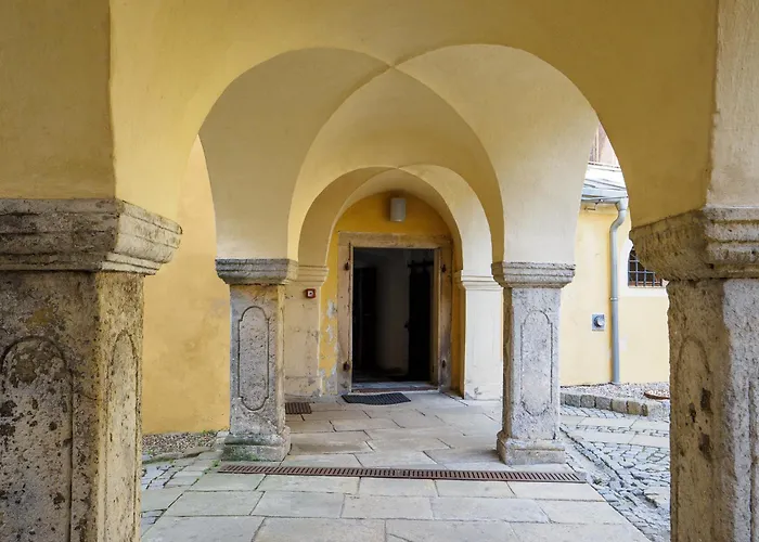 Zamek Otel Międzylesie