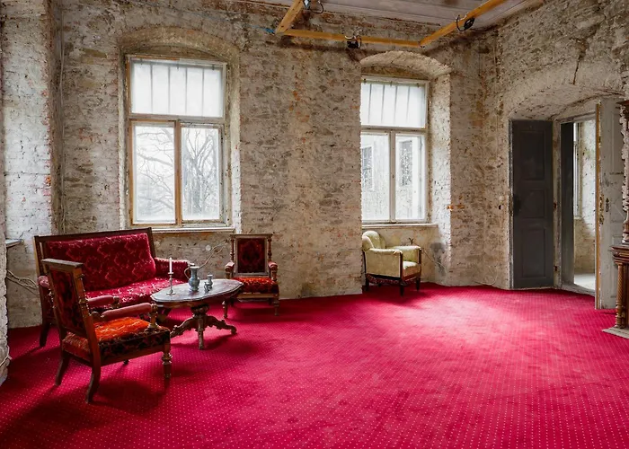 Zamek Otel Międzylesie