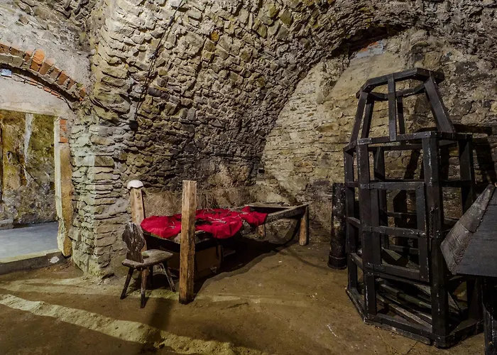 Zamek Otel Międzylesie